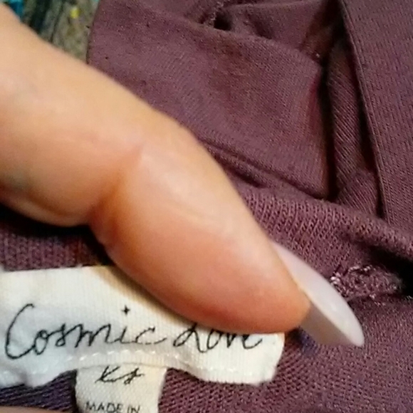 Cold Shoulder Graphic COSMIC LOVE Sweatshirt - Picture 5 of 6